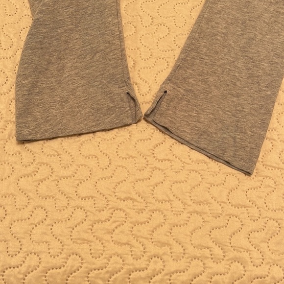 Lotus by Soma Size Small 3/4 Sleeve V Neck Top - Picture 6 of 11